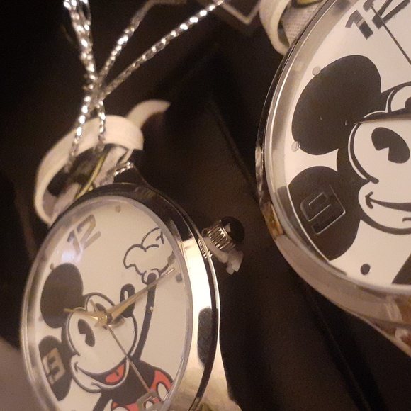 DISNEY AUTHENTIC MICKEY 2 PC SET NIB WATCH RARE - Picture 6 of 15